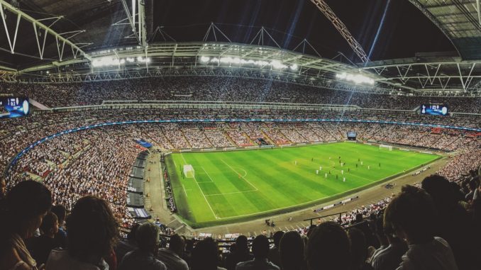audience-1866738_1920 Stadion