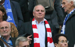 Fans begrüßen Protest-Aktion der Bayernfans gegen die Äußerungen von Uli Hoeneß Uli Hoeneß