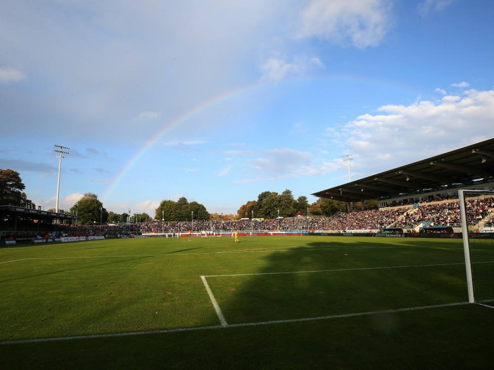 Münster kann im heimischen Preußenstadion spielen. ©AFP