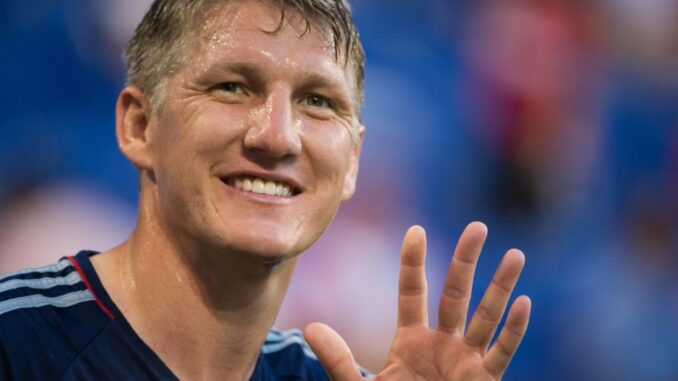 Schweinsteiger sieht den BVB gegen Bayern unter Druck. ©AFP