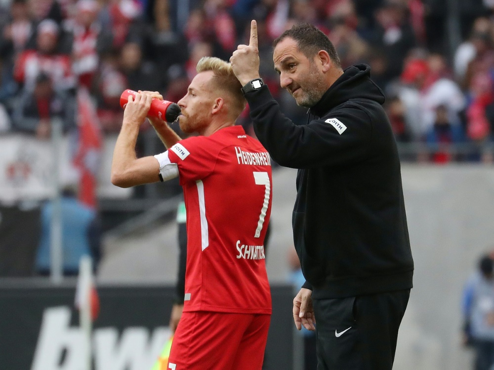 Heidenheim bleibt nach dem Sieg im Aufstiegsrennen. ©AFP