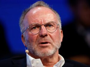 Rummenigge: Offenlegung der Spielergehälter „kalter Kaffee“ Rummenigge sieht eine Offenlegung der Gehälter kritisch. ©AFP