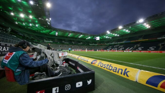 Nur wenige Geisterspiele sind im Free-TV zu sehen. ©AFP