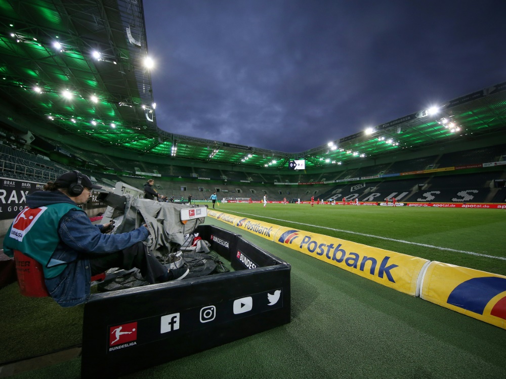 Nur wenige Geisterspiele sind im Free-TV zu sehen. ©AFP