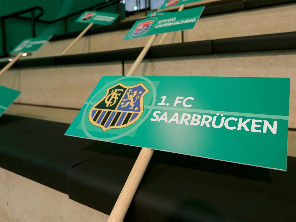 Saarbrücken gegen Bayer 04 findet in Völklingen statt. ©AFP