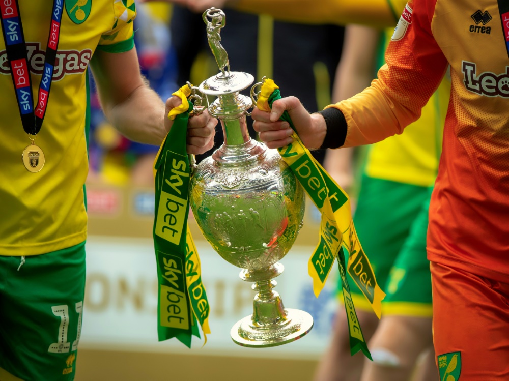 Die zweithöchste Liga in England plant den Restart. ©PIXATHLON/SID
