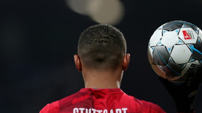 Stuttgart steht im Zweitliga-Topspiel unter Druck. ©AFP