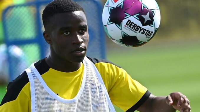 f95a4c8bb05eacd998cf7f2427ad0337e6279174 Moukoko Borussia Dortmund
