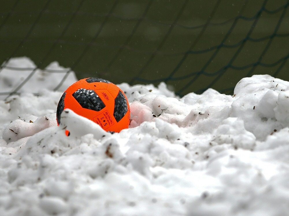 DFB Symbolbild Fussball