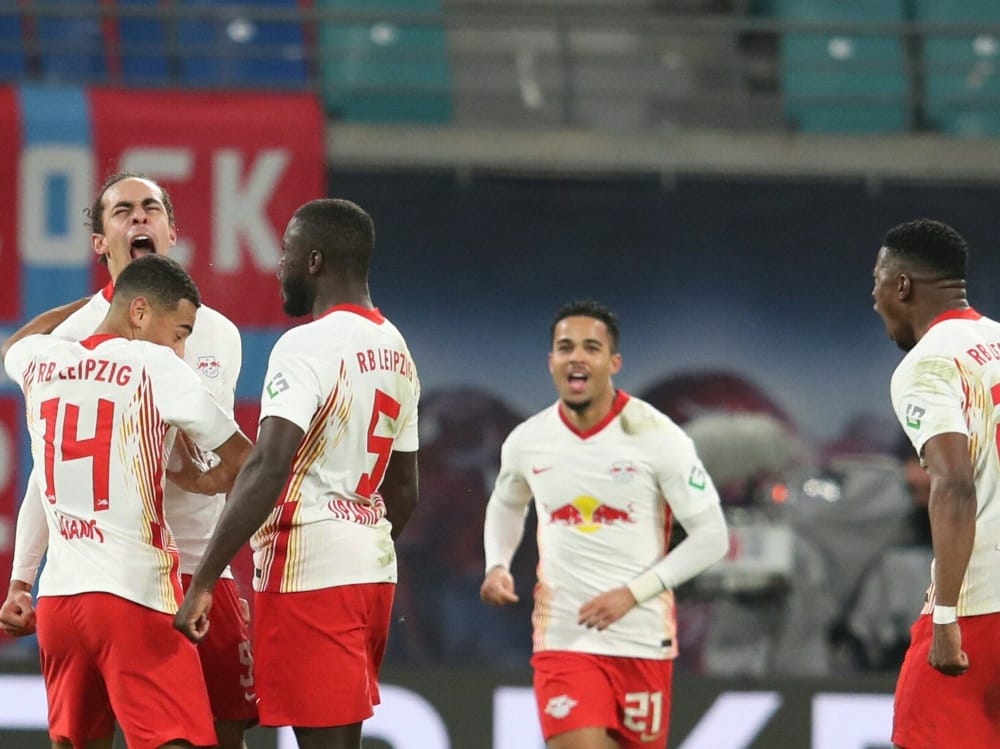 RB Leipzig dreht das Spitzenspiel und gewinnt 3:2. ©SID RONNY HARTMANN