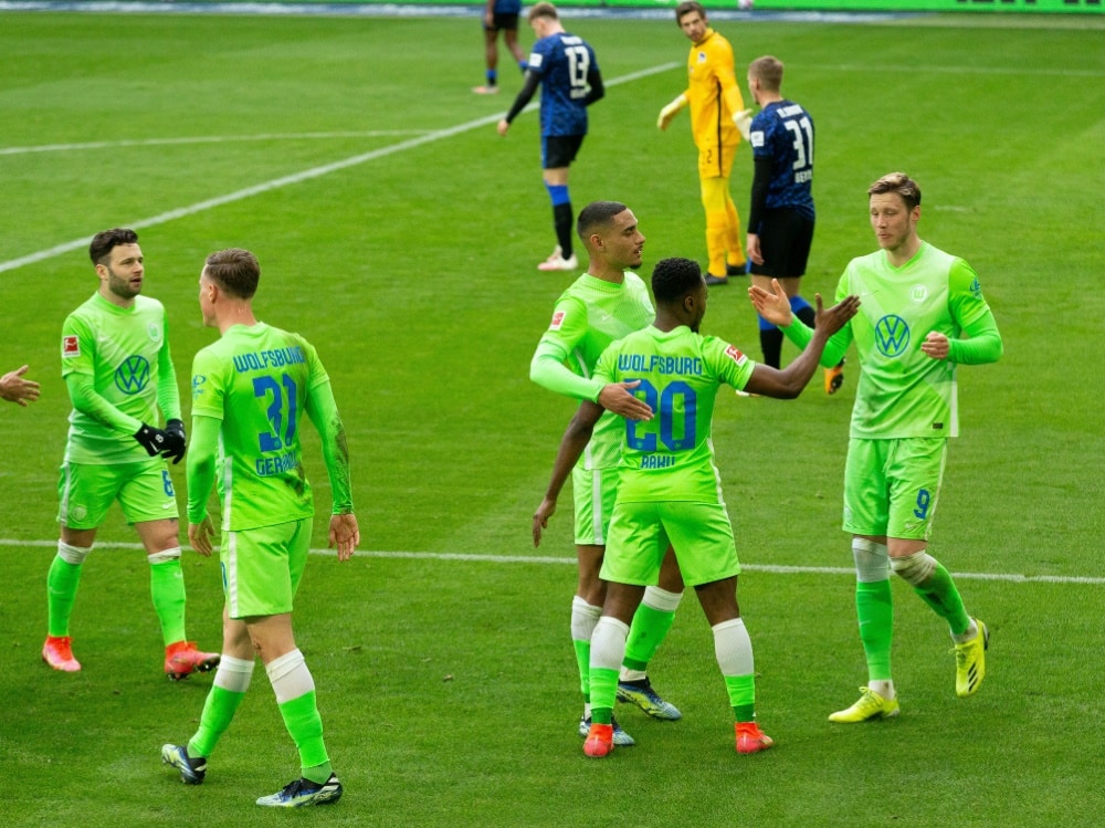 Wolfsburg bleibt ohne Gegentor und gewinnt 2:0. ©FIRO/SID 