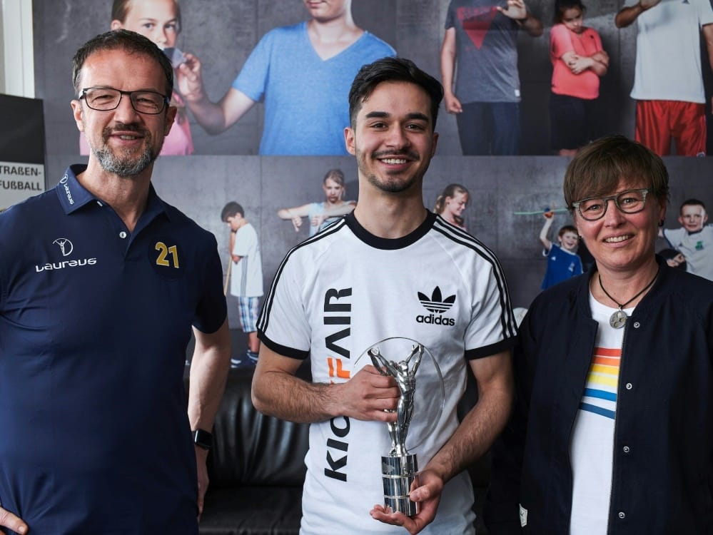 Projekt Kickformore mit "Laureus Sport for Good Award"