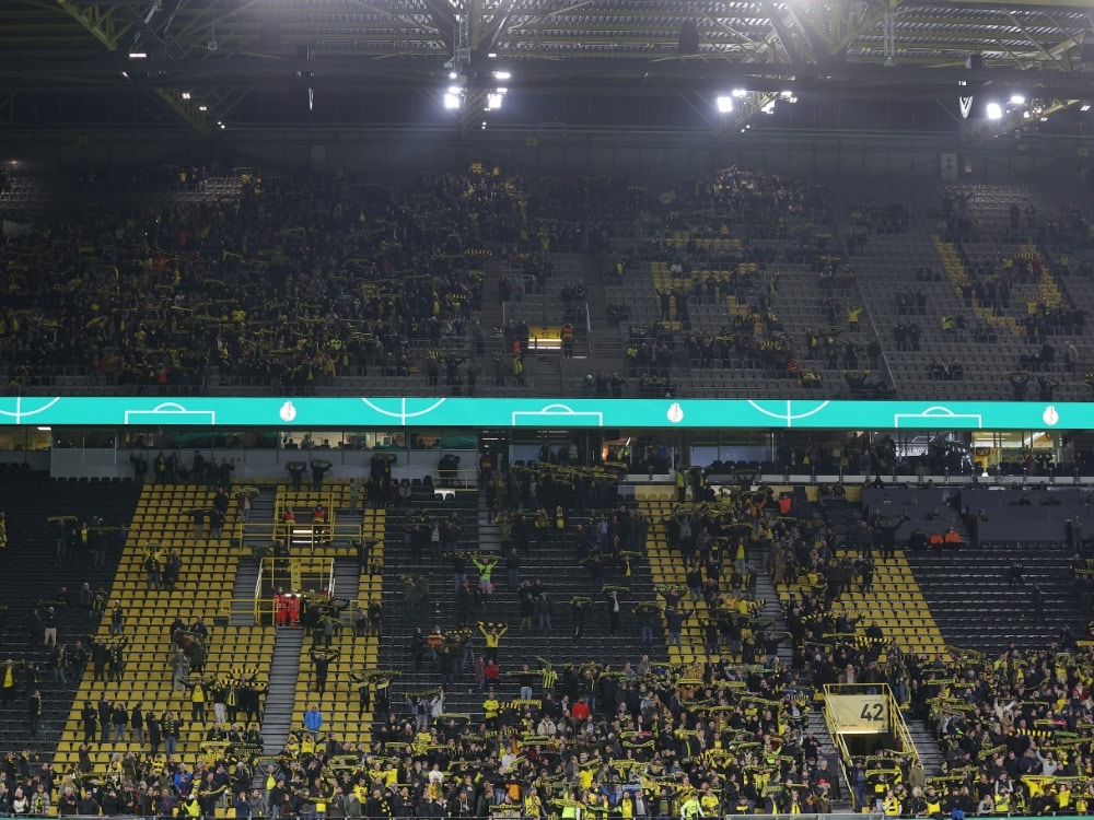 Fans haben weniger Interesse an einem Stadionbesuch. ©FIRO/SID 
