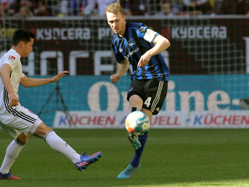 Schonlau glaubt an den Aufstieg in die 1. Bundesliga (© FIRO/FIRO/SID/)