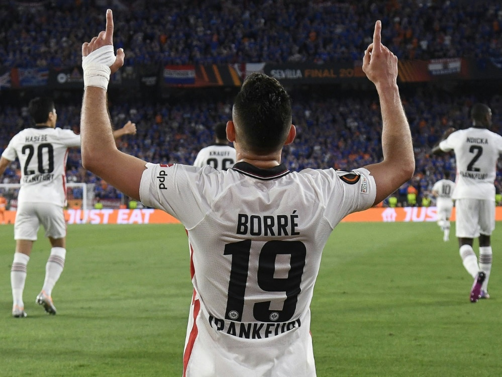Borre schießt Eintracht zum Europacup-Sieg (© AFP/SID/CRISTINA QUICLER)