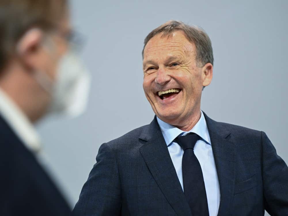 Hans-Joachim Watzke kündigt einen Torjäger an (© AFP/SID/INA FASSBENDER)