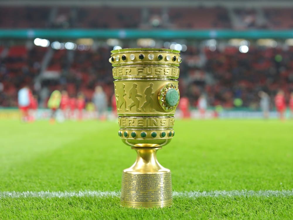 Die erste Runde des DFB-Pokals beginnt Ende Juli (© FIRO/FIRO/SID/)