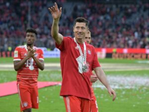 Hajto kritisiert Lewandowski: „Intern besprechen müssen“