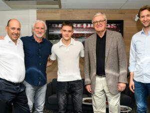 Bis 2027: Wirtz verlängert in Leverkusen