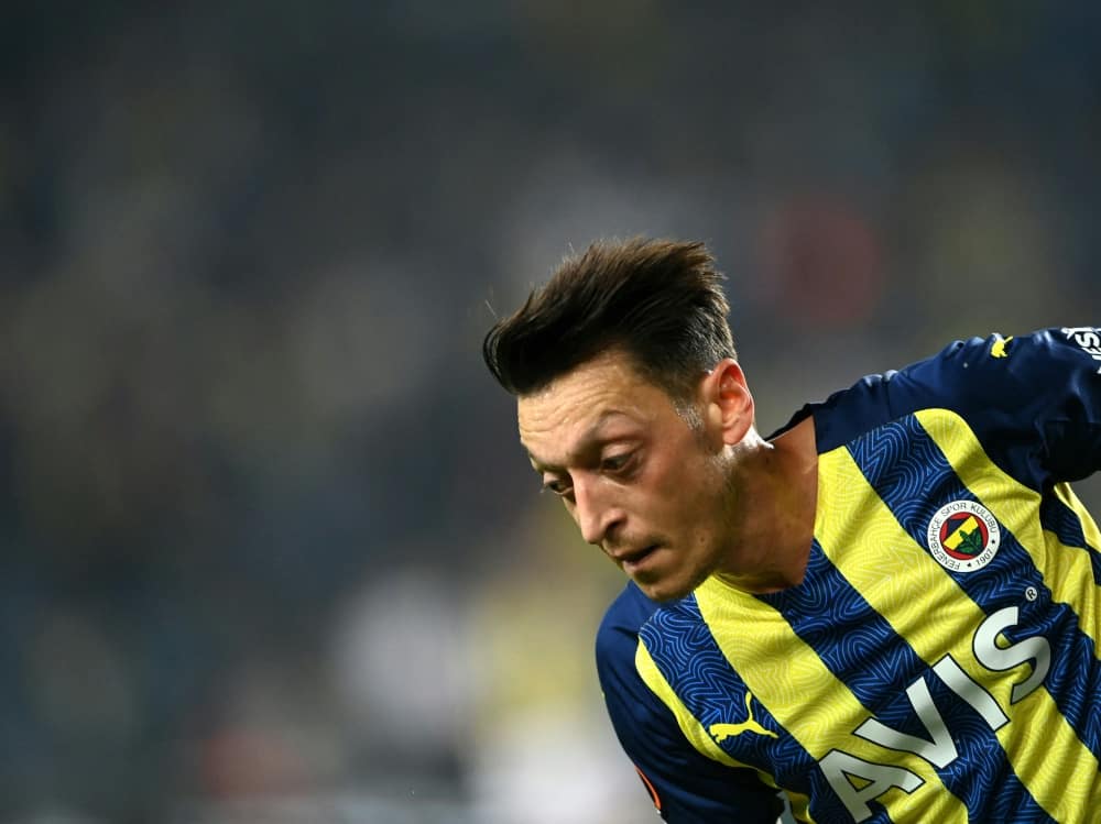 Fenerbahce: Mesut Özil bleibt weiter suspendiert (© AFP/SID/OZAN KOSE)