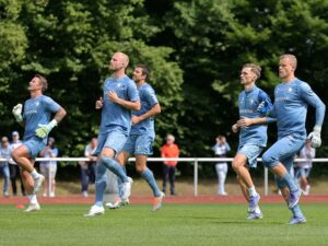 Trainingsauftakt in Bochum: „Noch etwas dünn besetzt“