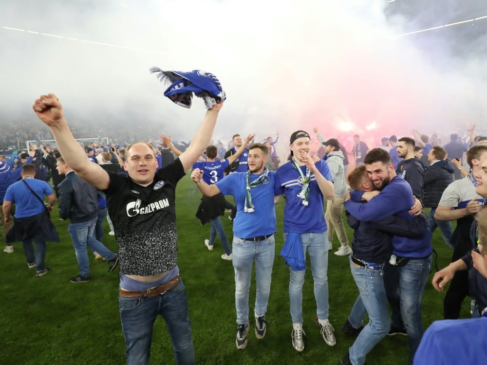 Nach Geldstrafe: Schalke legt Protest ein (© FIRO/FIRO/SID/)