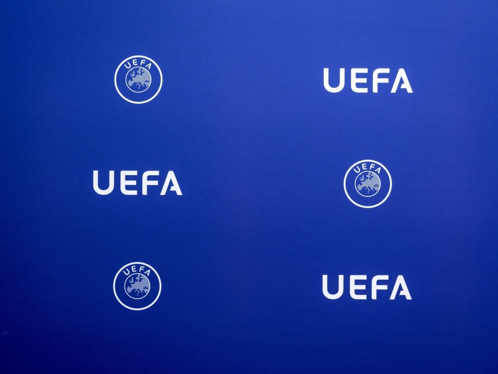 UEFA entschuldigt sich bei Fans (© AFP/SID/FABRICE COFFRINI)