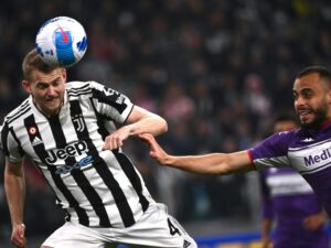 „Bleib bei uns!“ Fans bereiten de Ligt begeisterten Empfang