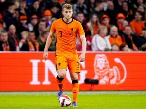 De Ligt zur Vertragsunterzeichnung in München