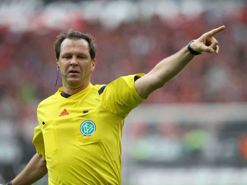 Neue Aufgabe für Ex-Schiedsrichter Peter Sippel (© FIRO/FIRO/SID/)