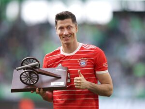 Vor Leistungstest: Lewandowski in München gelandet