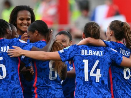 Frankreich 5:1 gegen Italien: Dreierpack von Geyoro