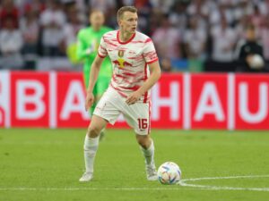 RB Leipzig „wochenlang“ ohne Klostermann