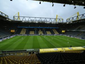 Dortmunder HBF gesperrt – Probleme für Fans bei Anreise