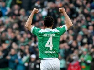 Pizarro-Abschiedsspiel in Bremen live bei Sat.1