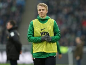 Götze per Leihe von Augsburg nach Essen
