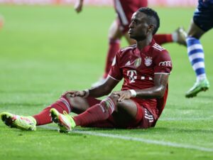 WM-Aus droht: Bayerns Sarr am Knie operiert