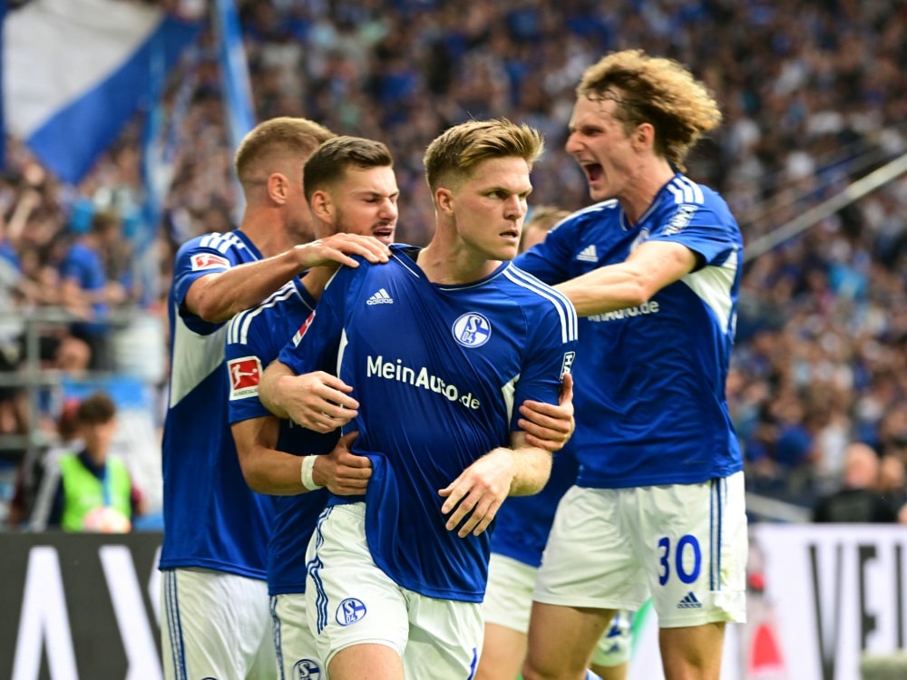 Schalke siegt im Straßenbahnderby gegen Bochum  (© AFP/SID/INA FASSBENDER)