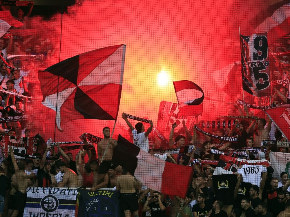 Der OGC Nizza muss in Ajaccio auf seine Fans verzichten (© AFP/SID/VALERY HACHE)