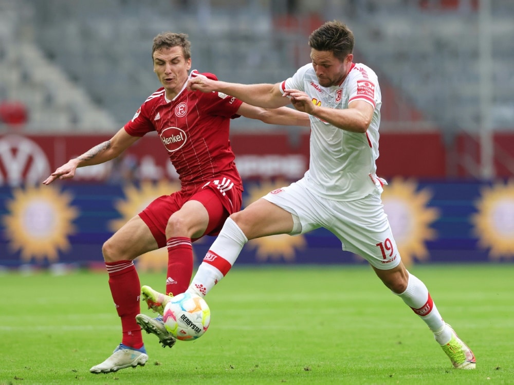 Albers macht beide Treffer gegen St. Pauli (© FIRO/FIRO/SID/)