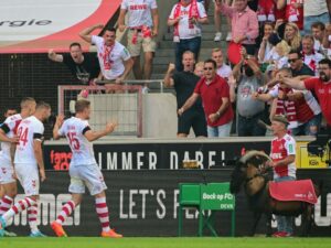 Köln sucht Hennes-Vertreter für USA-Reise Fußball in Köln