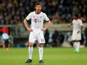 „Brauchen große Siegermentalität“: Alonso startet bei Bayer