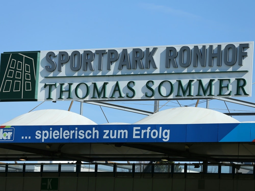 Der Sportpark der Fürther kriegt Photovoltaik aufs Dach (© FIRO/FIRO/SID/)