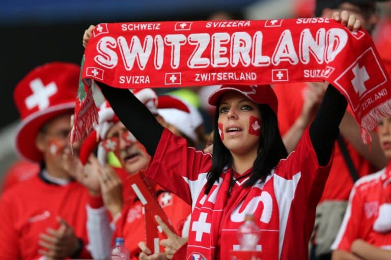 Serbien gegen Schweiz 2:3 Schweiz Fußball Fans