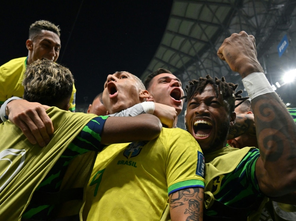 Brasilien besiegt Serbien im ersten Gruppenspiel (© AFP/SID/NELSON ALMEIDA)