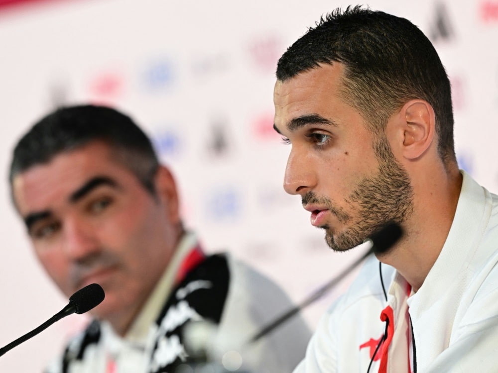 Ellyes Skhiri (r.) baut auf die tunesischen Fans (© AFP/SID/MIGUEL MEDINA)