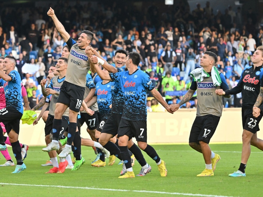 Neapel dreht das Spiel gegen Atalanta Bergamo (© AFP/SID/ALBERTO PIZZOLI)