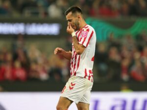 Köln: „Kann nicht sein“: Adamyan nach Fehlschuss fassungslos