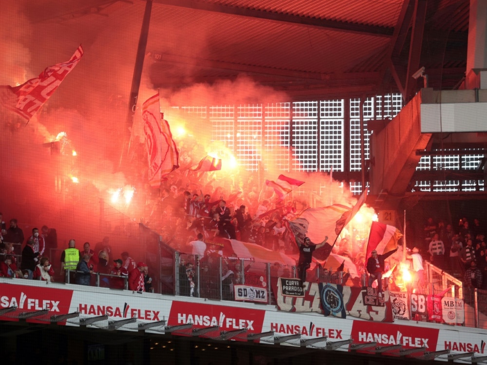 Sportgericht des DFB bestraft Mainz (© FIRO/FIRO/SID/)