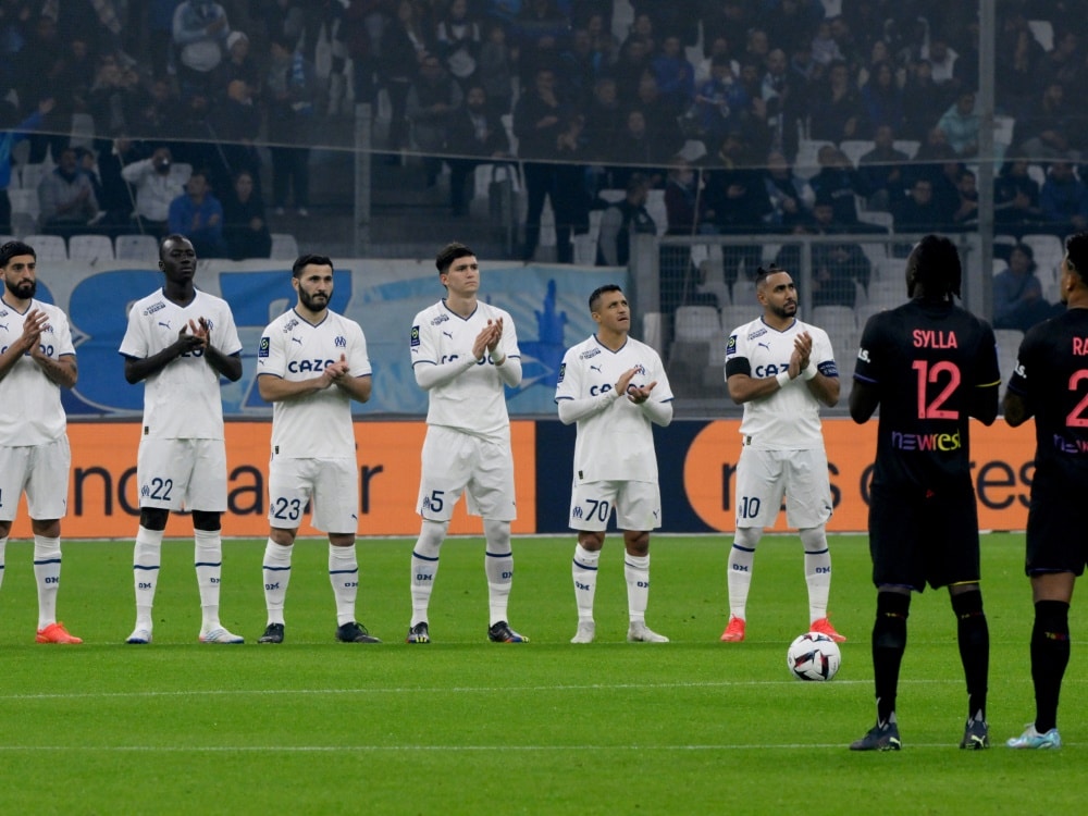 Die ganze Fußballwelt trauert um den Tod von Pele. (© AFP/SID/Nicolas TUCAT)